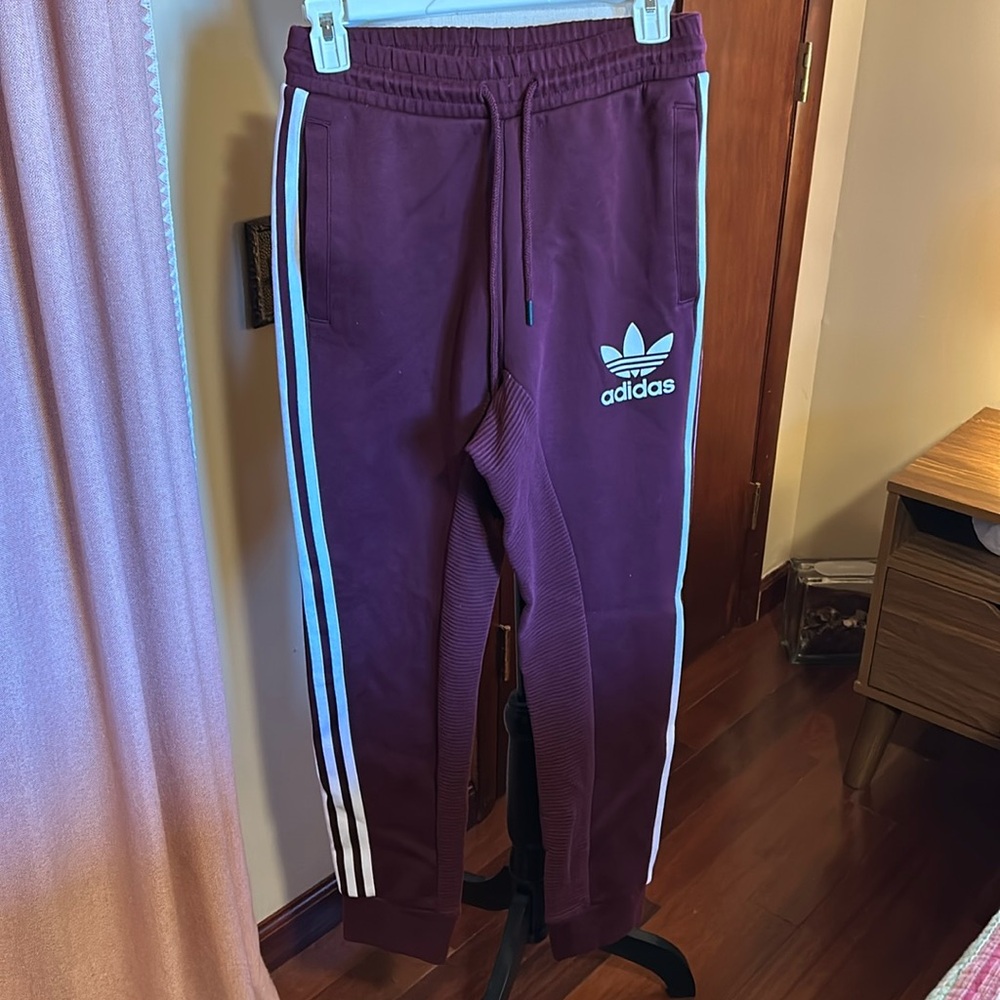 Maroon adidas sweat pants size small